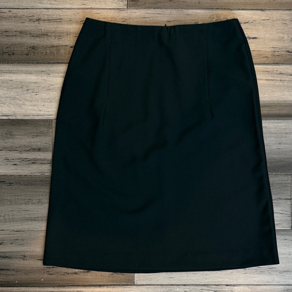 NWT Elegant Black Women's Skirt